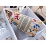 DIOR MEDIUM LADY D-LITE BAG Beige Multicolor Dior Hibiscus Metallic Thread Embroidery