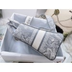 DIOR MEDIUM LADY D-LITE BAG Gray Toile de Jouy Reverse Embroidery