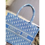 DIOR MEDIUM BOOK TOTE Cornflower Blue Dior Oblique Embroidery