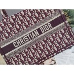 DIOR MEDIUM BOOK TOTE Burgundy Dior Oblique Embroidery 