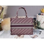 DIOR MEDIUM BOOK TOTE Burgundy Dior Oblique Embroidery 